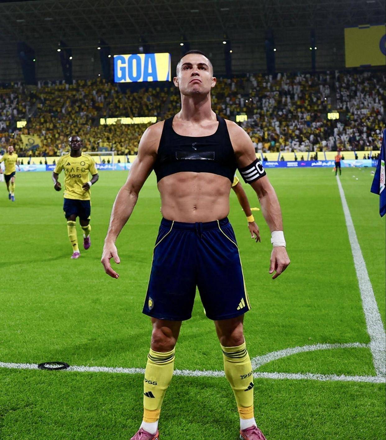 又见绝平！波尔图与洛杉矶快船鏖战至终场，C罗读秒救主(c罗波尔图世界波)